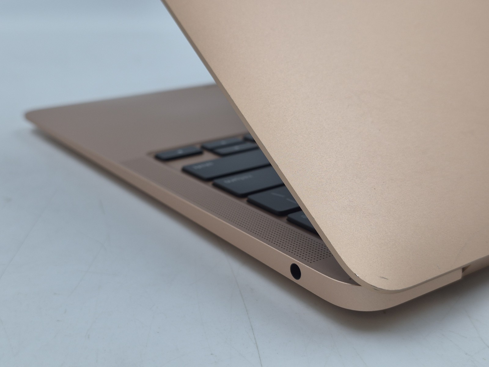 Apple MacBook Air A2179 13″ i5-1030NG7 1.10GHz 8GB RAM 512GB SSD macOS