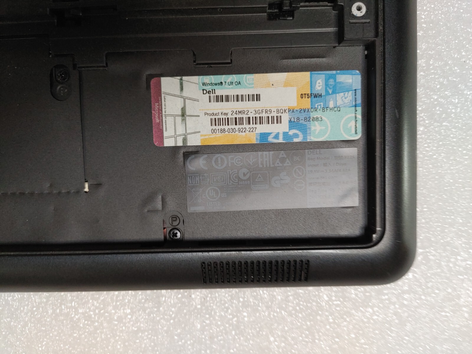 Dell Latitude E7240 Core i3-4010U@1.70GHz,4GB RAM, NO HD FOR PARTS/ Repair