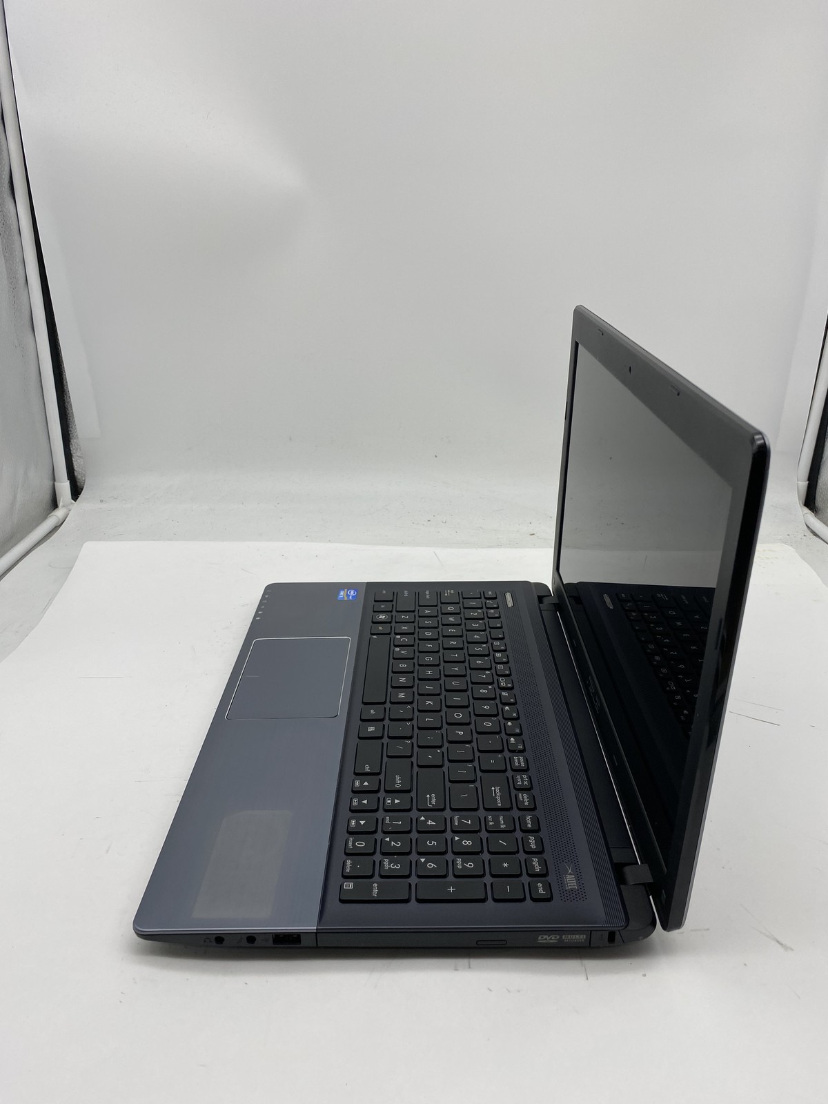 Asus U57A Laptop Intel Core i5 2450M 2.5GHz 6GB RAM 750GB HDD No OS
