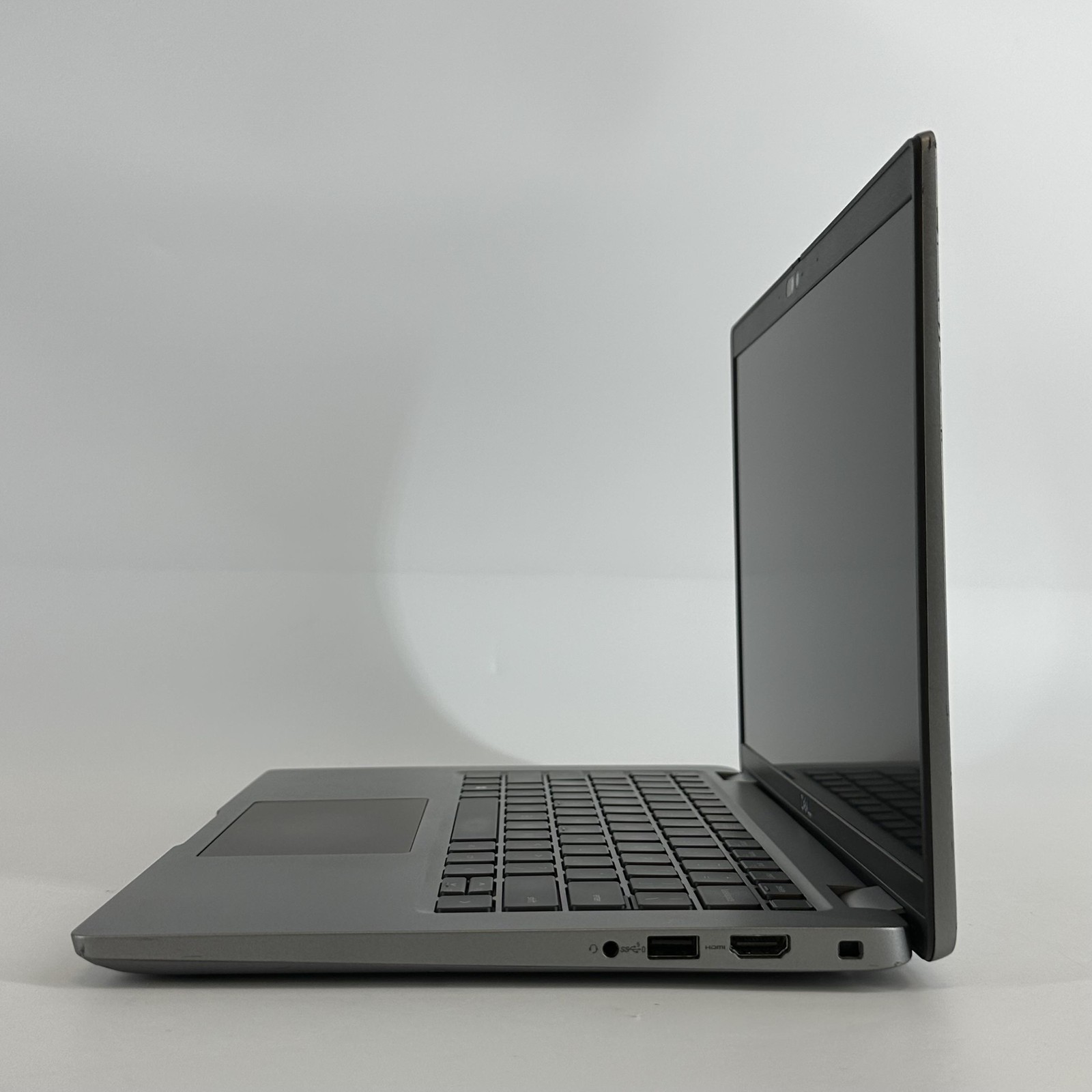 Dell Latitude 5440 14 Gray FHD 1.8 GHz i7-1365U 16GB 512GB SSD Good