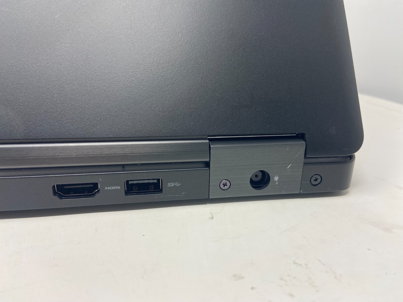 Dell Latitude 5580 15″ Core i5-7300u 2.6GHz 16GB 256GB SSD Webcam Win 11 Laptop