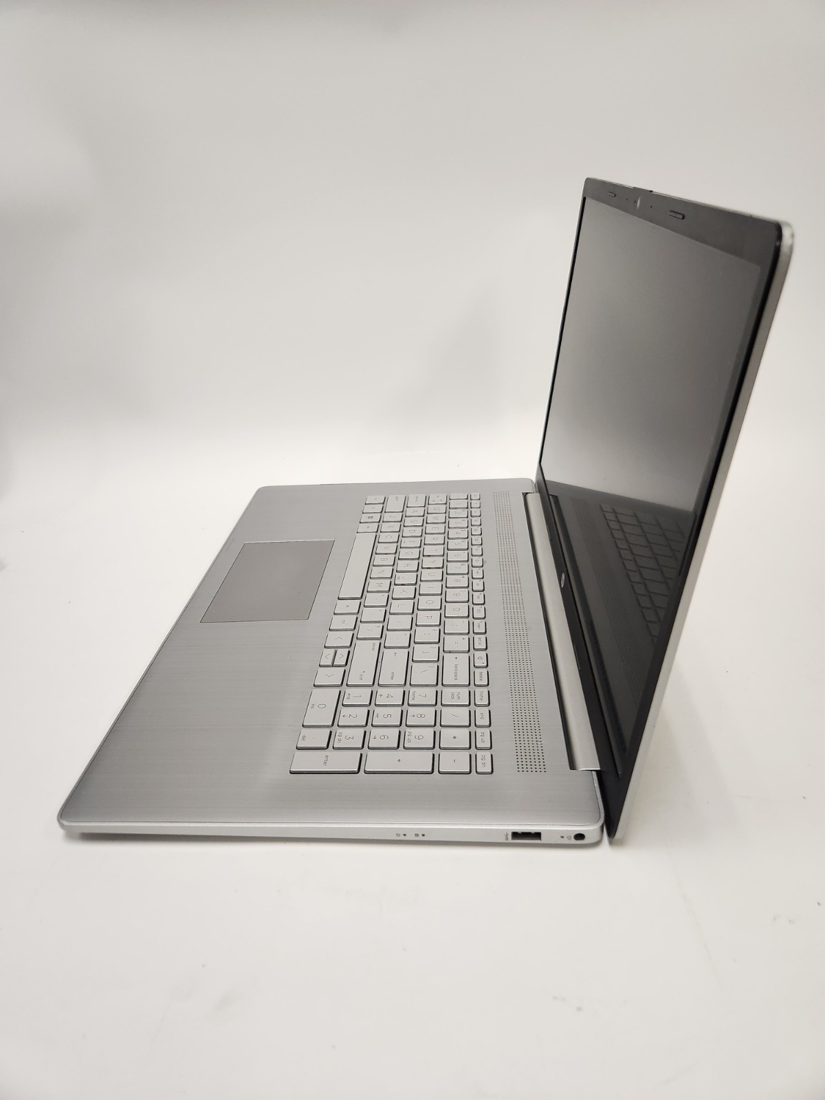 HP Laptop 17-CN2063CL 17.3″ Laptop i5-1235U 1.3GHz 8GB RAM 256GB SSD W11P
