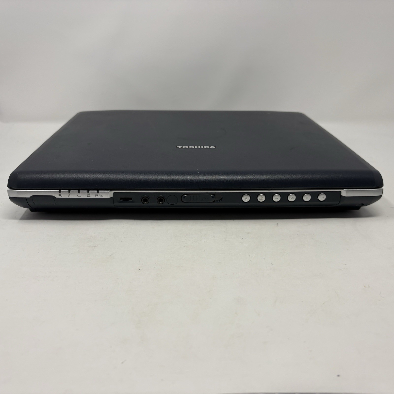 Toshiba Satellite 15″ Laptop Intel Pentium 4 – Windows XP – 256 MB RAM – Tested