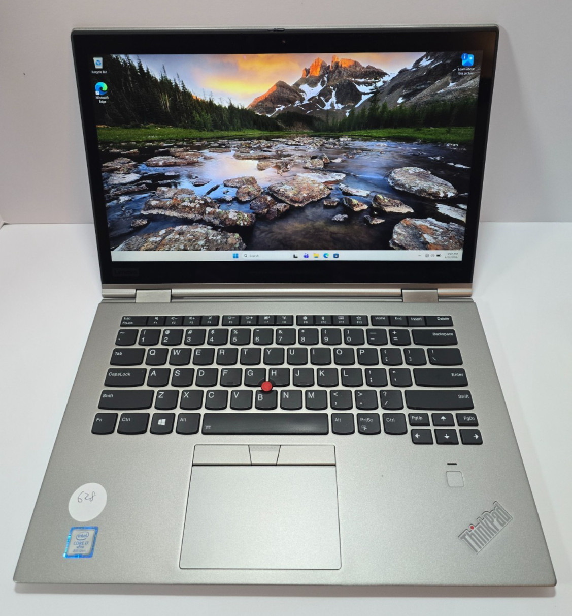 Lenovo ThinkPad X1 Yoga 3rd Gen i7-8650U, 16GB RAM, 256GB NVMe SSD, Charger