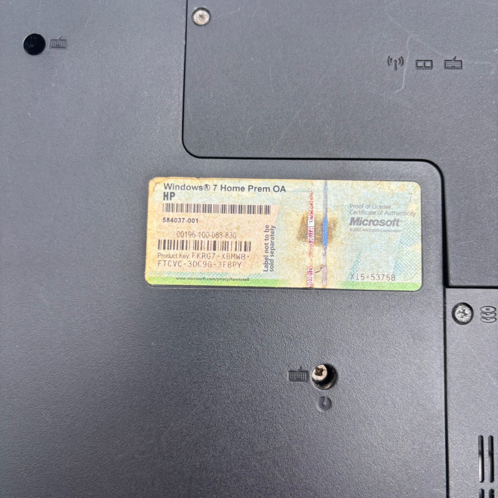 HP G72-261US Laptop 17.3″ Bronze Fair Parts Missing Battery & HDD