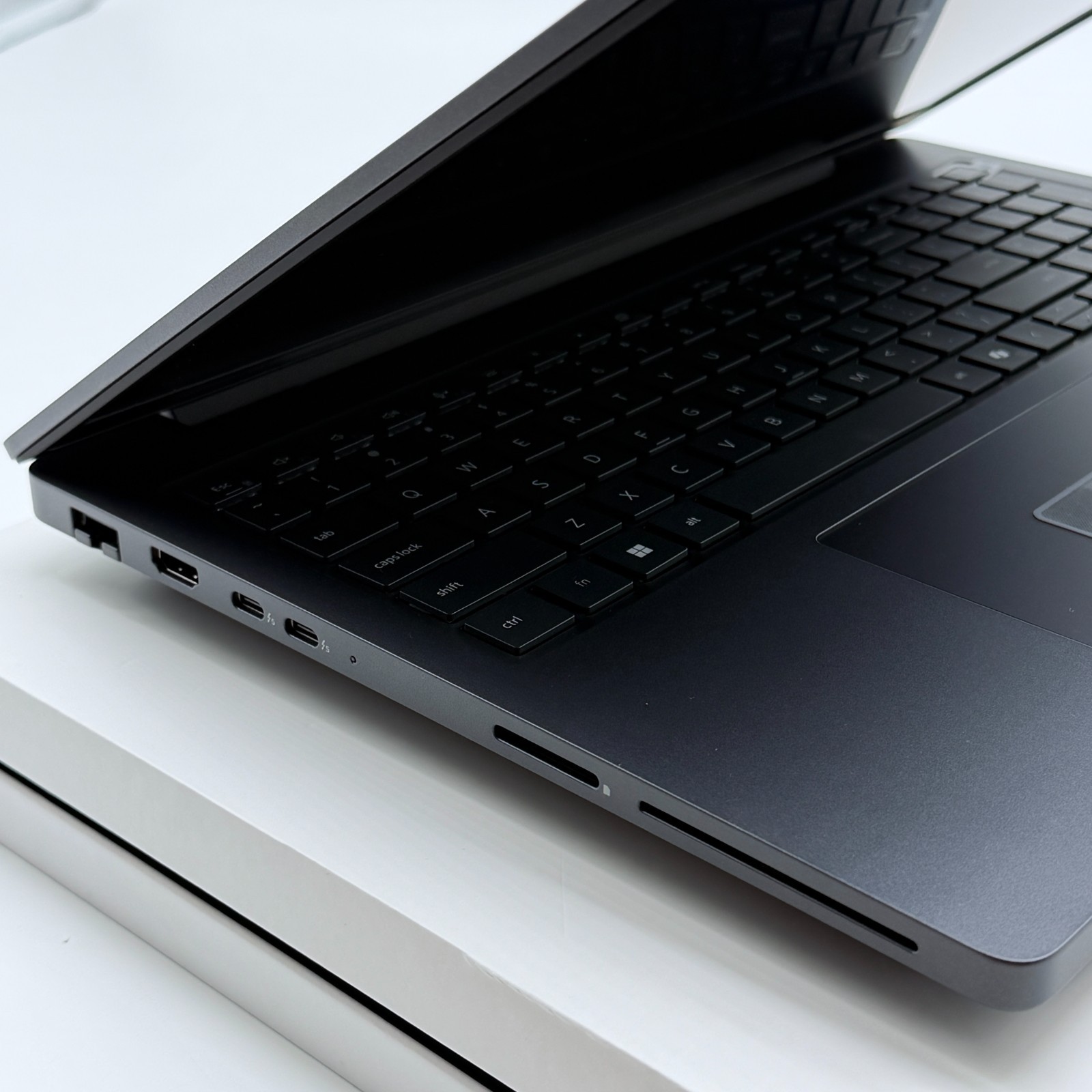 2026 Dell Pro Max 16 PLUS MB16250 *$7K MSRP* 64GB RTX PRO 3000 12GB Blackwell