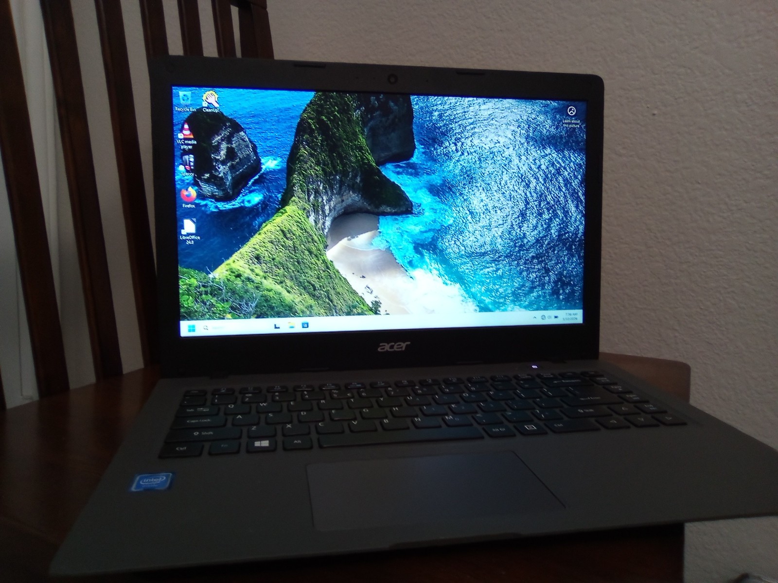 Acer Aspire One Cloudbook 14 (AO1-431) [Windows 11 Pro] [2 GB DDR3] [32 GB eMMC]