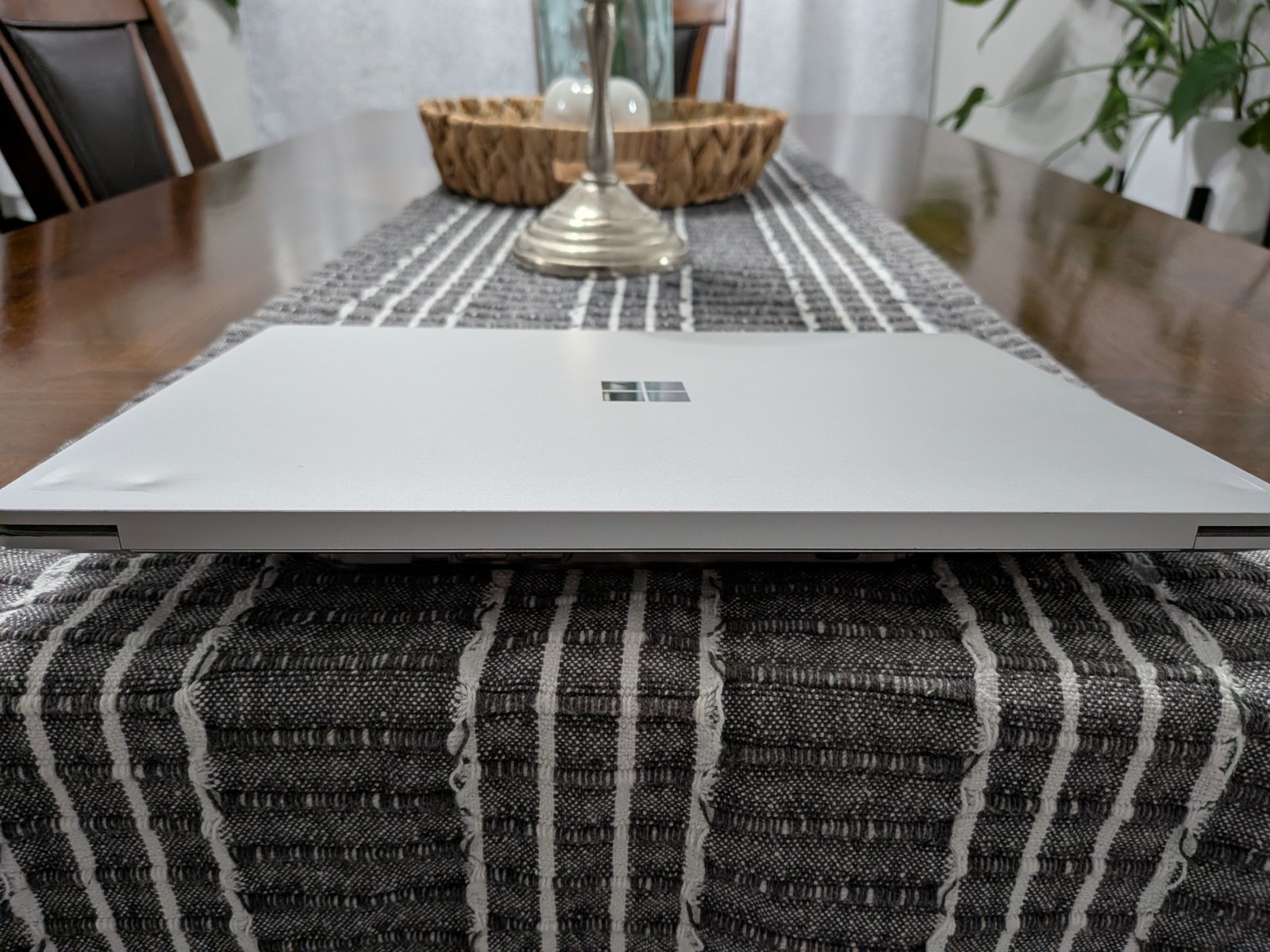 MS Surface Laptop 4 1950 13.5″ | 2.60GHz i5-1145G7 | 8GB RAM | 256GB | w/Dock