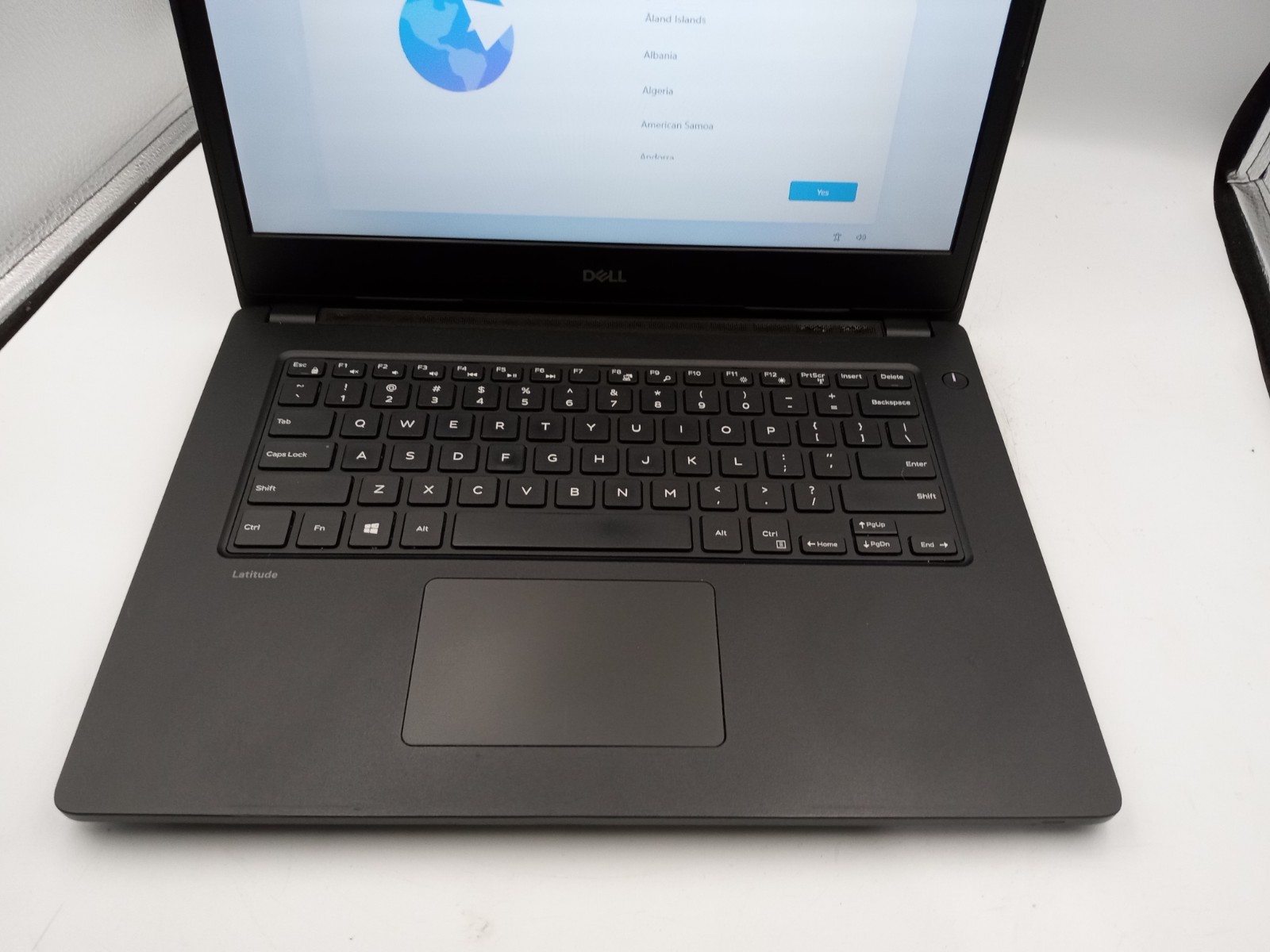 Dell Latitude 3480 14″ Laptop Intel Core i5-7200U 4GB RAM 128GB SSD Windows 11