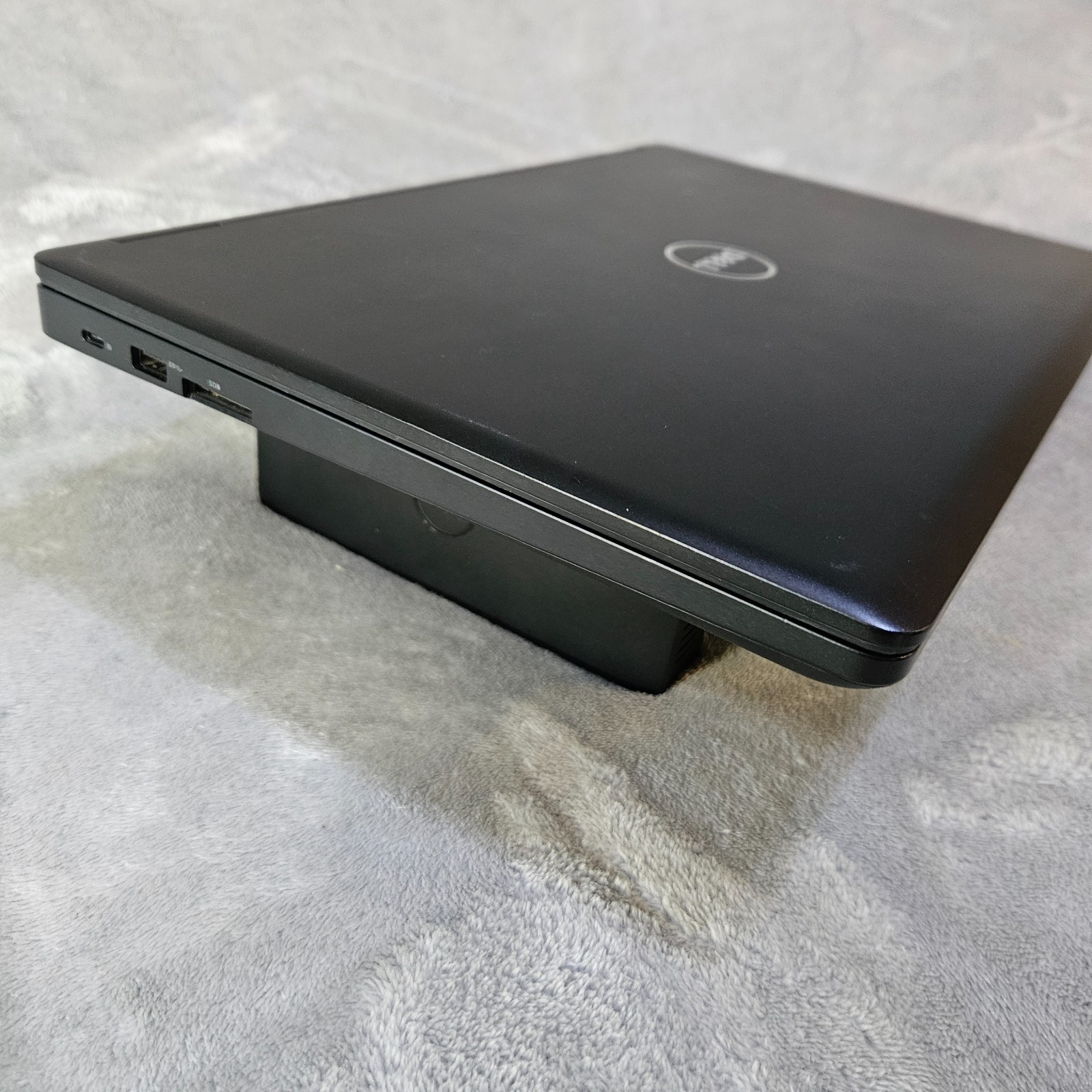 Dell Latitude 5580 Laptop i5-6300U 2.4GHz 16GB RAM NO SSD/OS W 65W Charger