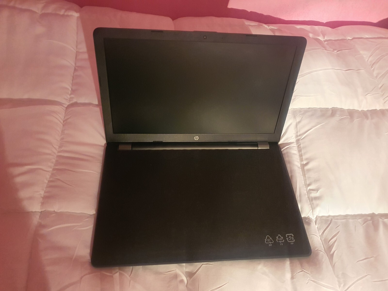 HP 250 G6 15.6″ (4GB, AMD E2-9000e, 2.0GHz, 500GB HDD) Laptop – Black