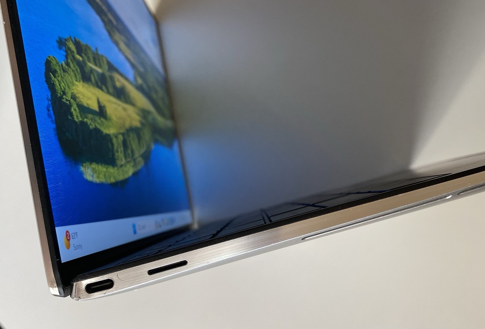 Dell XPS 13 9300 – 13.4 Inch —Touch – i7‑1065G7 – 16GB RAM – 512GB SSD – Silver