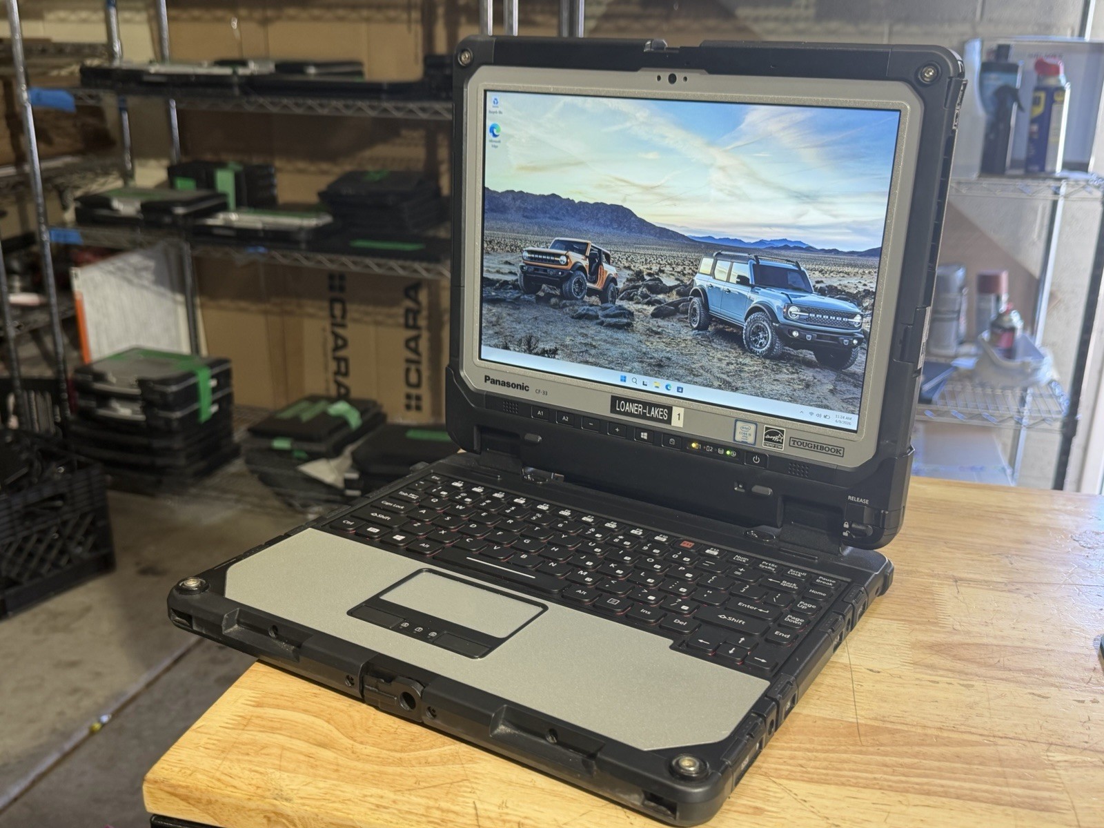 Panasonic ToughBook CF-33 i5-6300U 8GB Ram 256 SSD Win11 Pro. Touchscreen