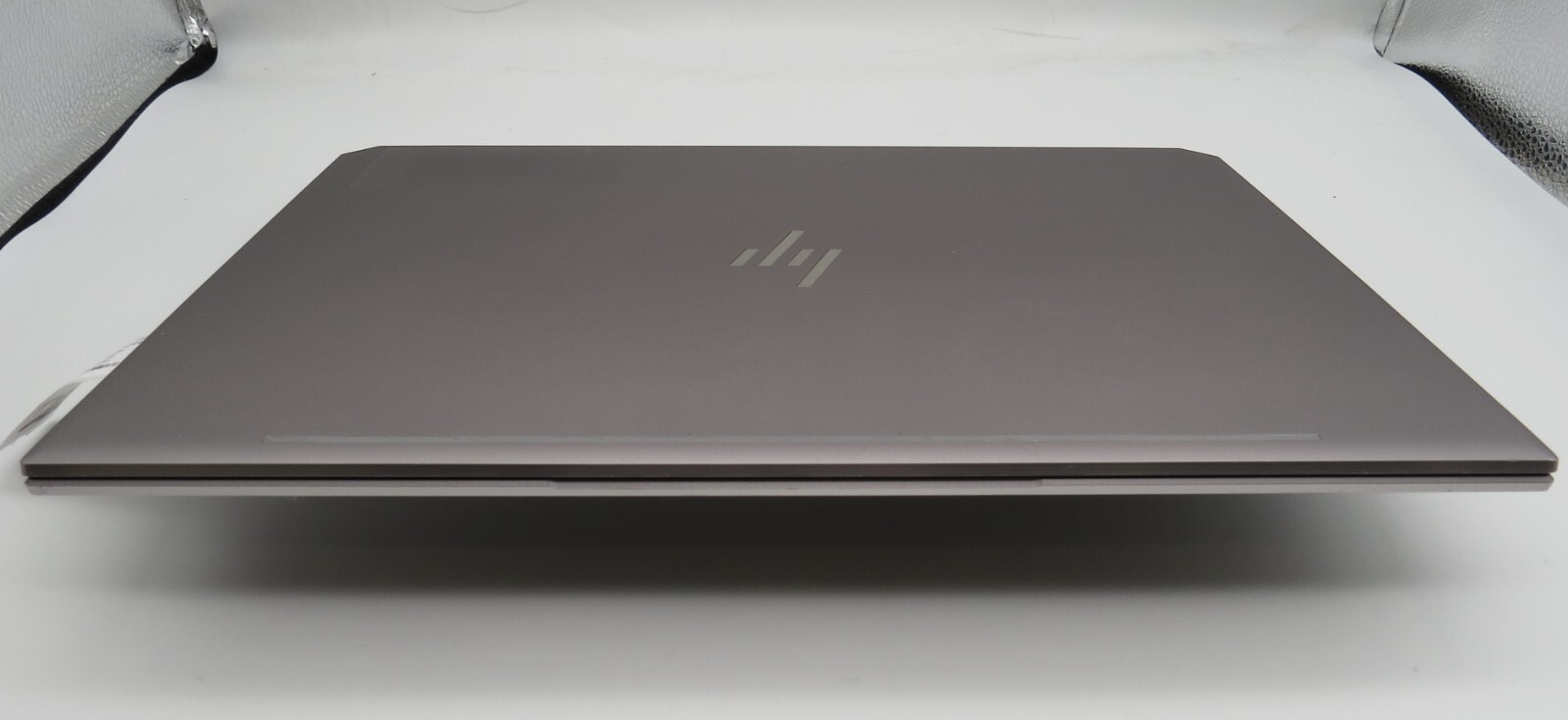 HP ZBook Studio G5-15.6″-i7-8850H@2.60GHz-32GB RAM-256GB M.2 NVME-NO OS *READ*