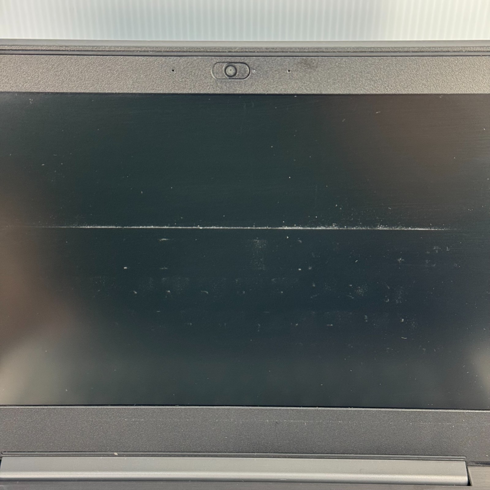 Lenovo V330-14ARR 5 2500U 14″ Windows 11 Laptop 128GB SSD 20GB **WEAR**