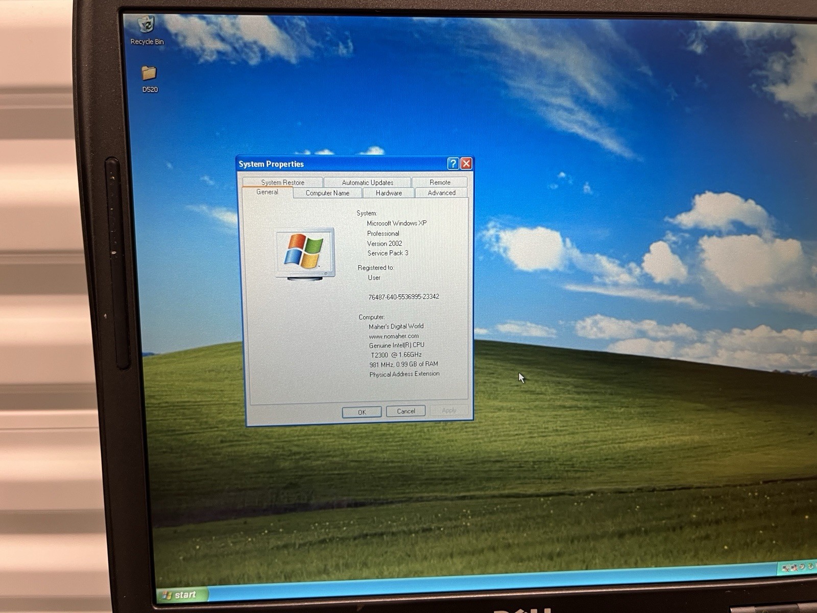Dell D520 /1.66Ghz/1GB Ram/Windows XP Laptop/40GB HDD WIFI /DVD/CD rs232 Serial