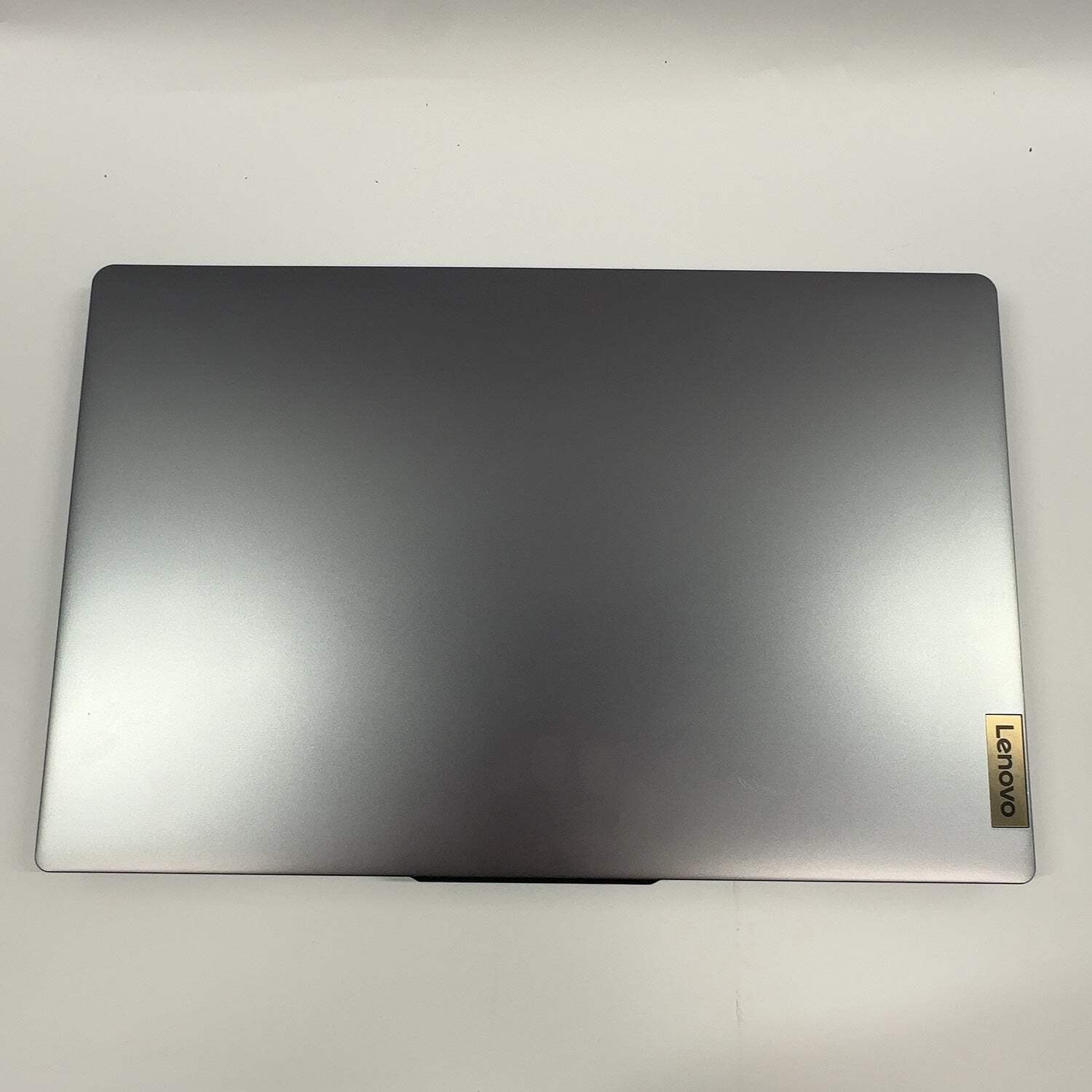 Lenovo IdeaPad Slim 3 15ABR8 15.3″ Ryzen 7 5825U 2.0GHz 16GB RAM 512GB SSD