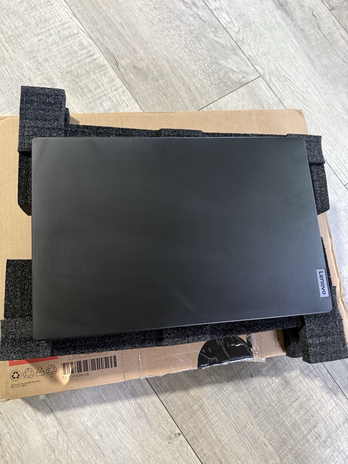 Lenovo V14 G4 IRU 14″ FHD TN Notebook Intel Core i7-1355U 16GB RAM 1TB SSD