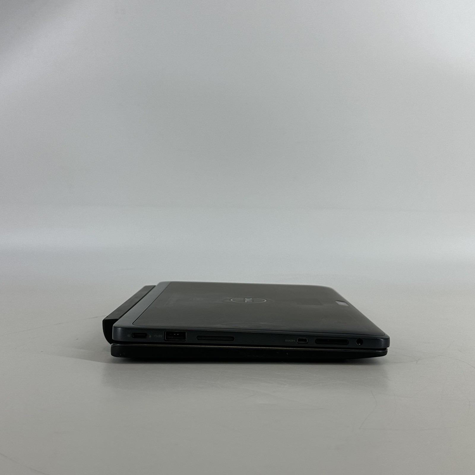 Dell Venue 10 Pro 5056 TOUCH Atom x5-Z8500 1.44GHz 4GB 128GB – CRACKED SCREEN