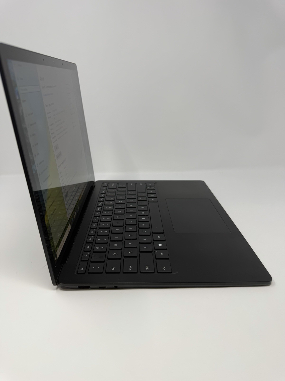 Microsoft Surface Laptop 3 1867 1.2GHz i5-1035G7 256GB SSD 8GB RAM ; 6179738