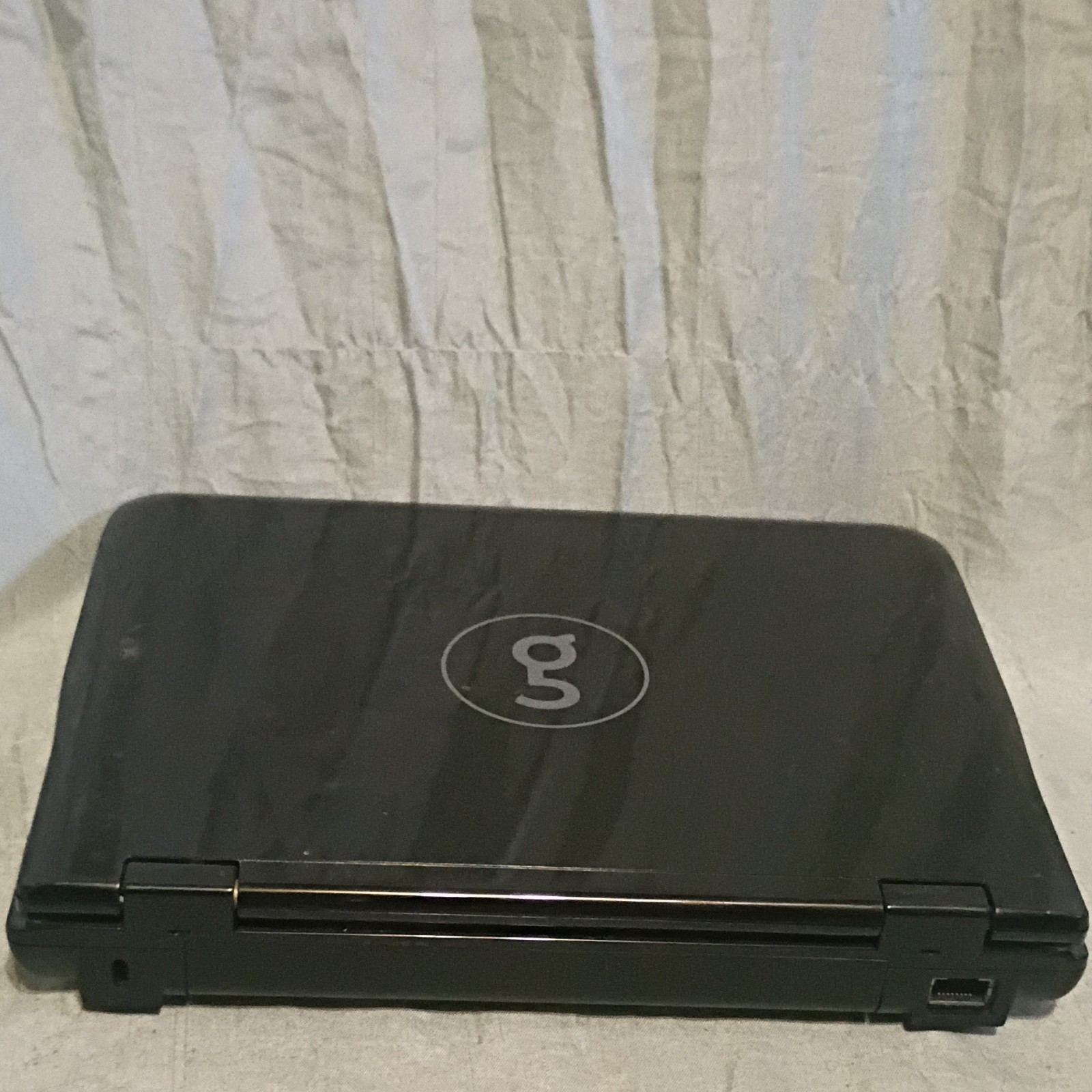 Sylvania LC89 Netbook Windows XP Home Edition ULPCPC Black for Casual Computing