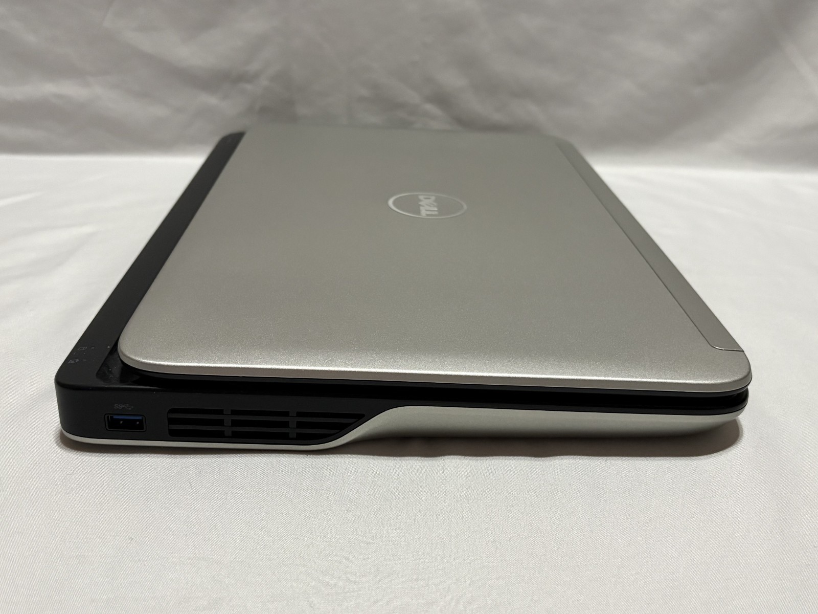 Dell Laptop XPS L501X with Power Supply – No HDD. Weak Battery. Working.