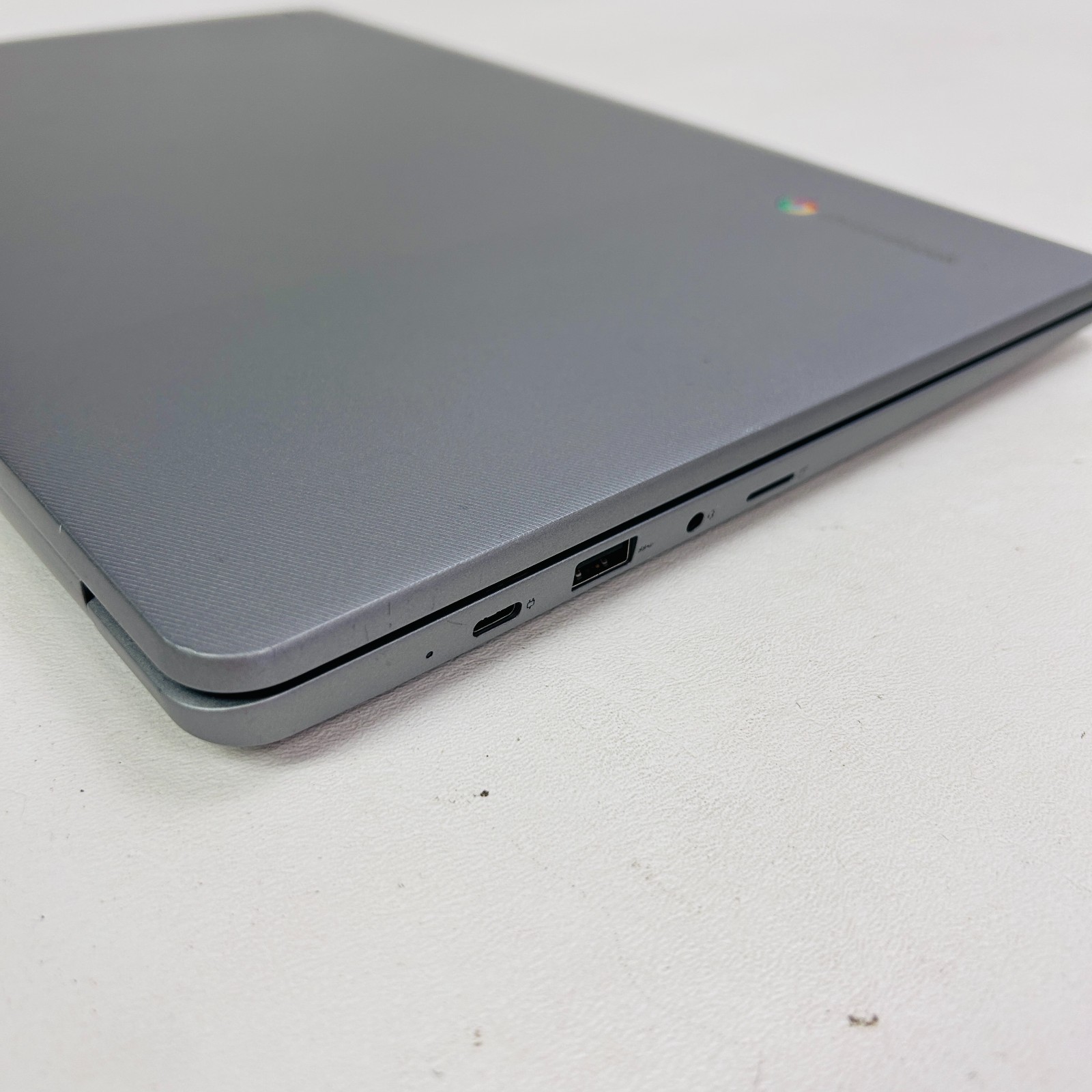 Lenovo IdeaPad 3 Chrome 15IJL6 15.6″ Chromebook Celeron N4500 4GB RAM 64GB SSD