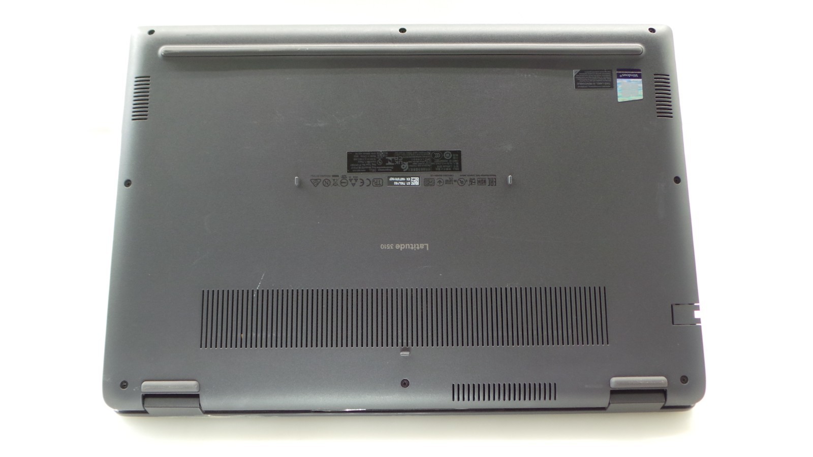 Dell Latitude 3510 15.6″ | i7-10510U 1.80GHz | 16GB RAM 256GB NVMe | WIN 11 PRO