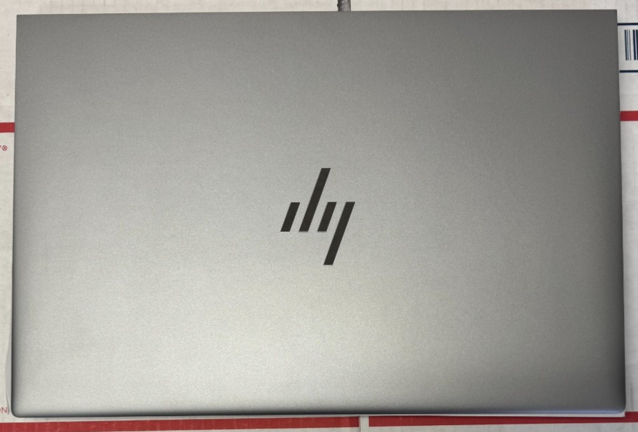 HP ZBook Studio G11 16 Laptop 4K 120HZ Ultra 7 32GB 1TB RTX A1000 ADA -Warranty