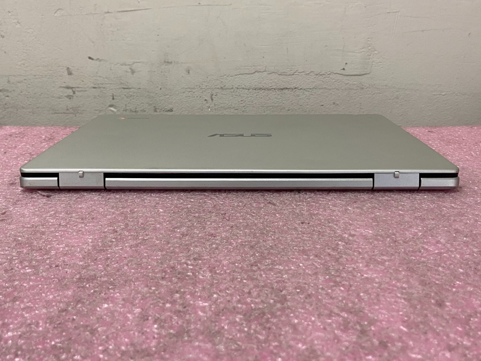 ASUS Chromebook C423NA-WB04 14″ Intel Celeron N3350@1.1GHz 4GB 64GB w/PA | LP452