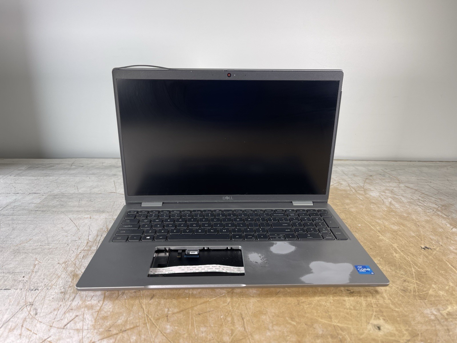 DELL LATITUDE 5520 i5-1145G7 @ 2.60GHz, 8GB RAM, NO HDD/OS – (FOR PARTS)