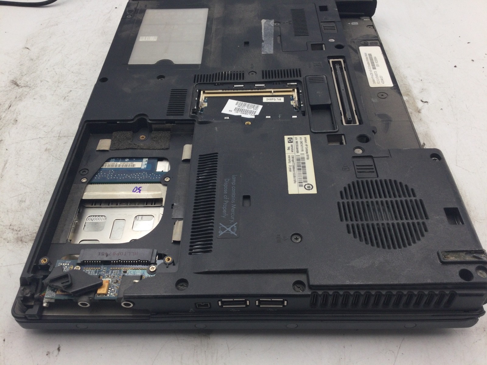 HP COMPAQ 6910P – BOOTS TO BIOS – INTEL CORE 2 DUO – NO RAM – READ DESCRIP – BB