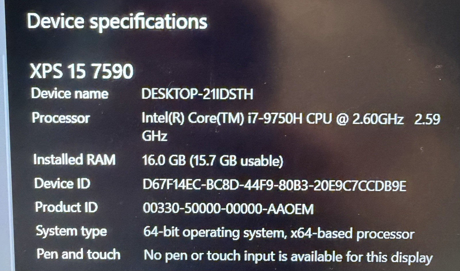 Dell XPS 15 7590 (Specs In Pictures)