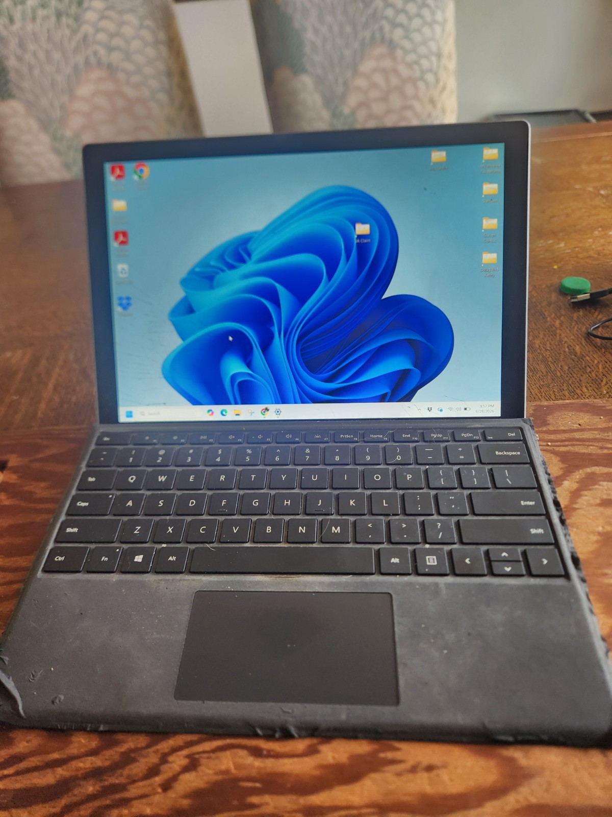Microsoft Surface Pro 6 12.3″ | i5-8250U 1.60GHz 8GB RAM 128GB SSD | WIN 11 PRO