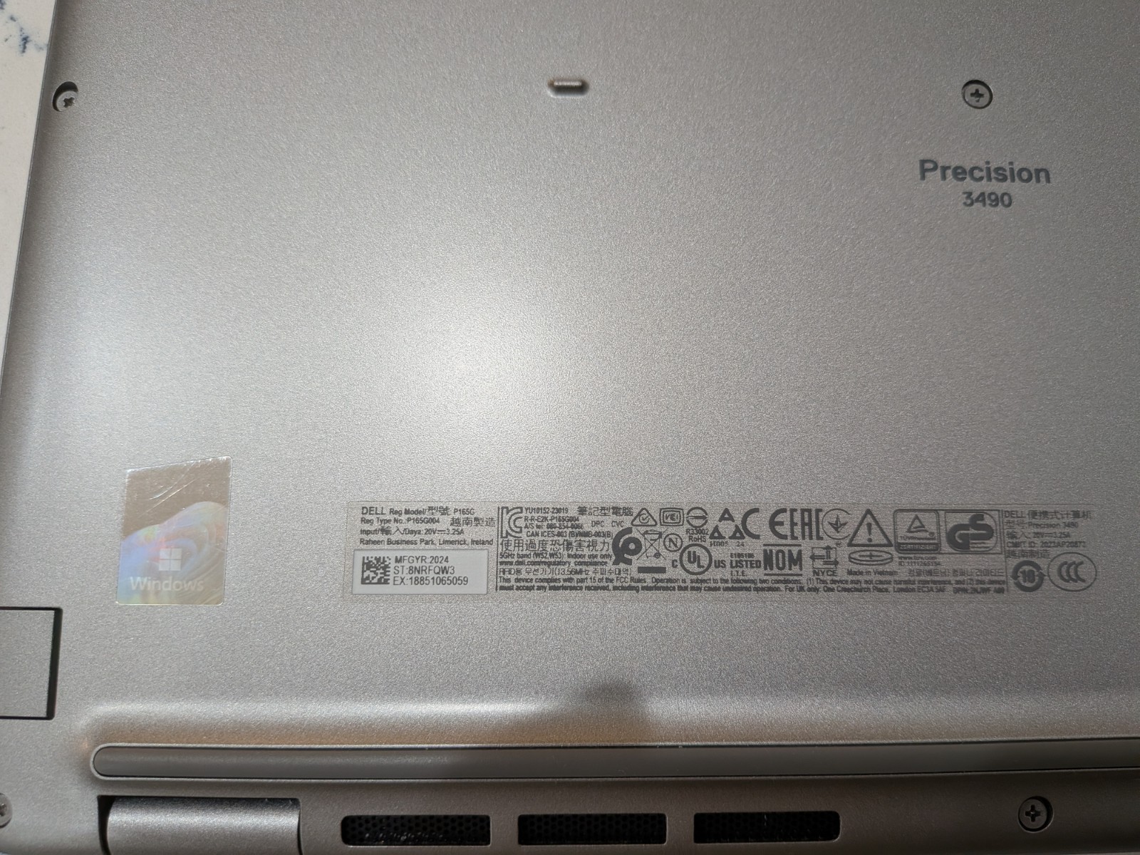 Dell Precision 3490 14″ – Core Ultra 5 125U – 8GB RAM – 256GB SSD – 1 CYCLE!