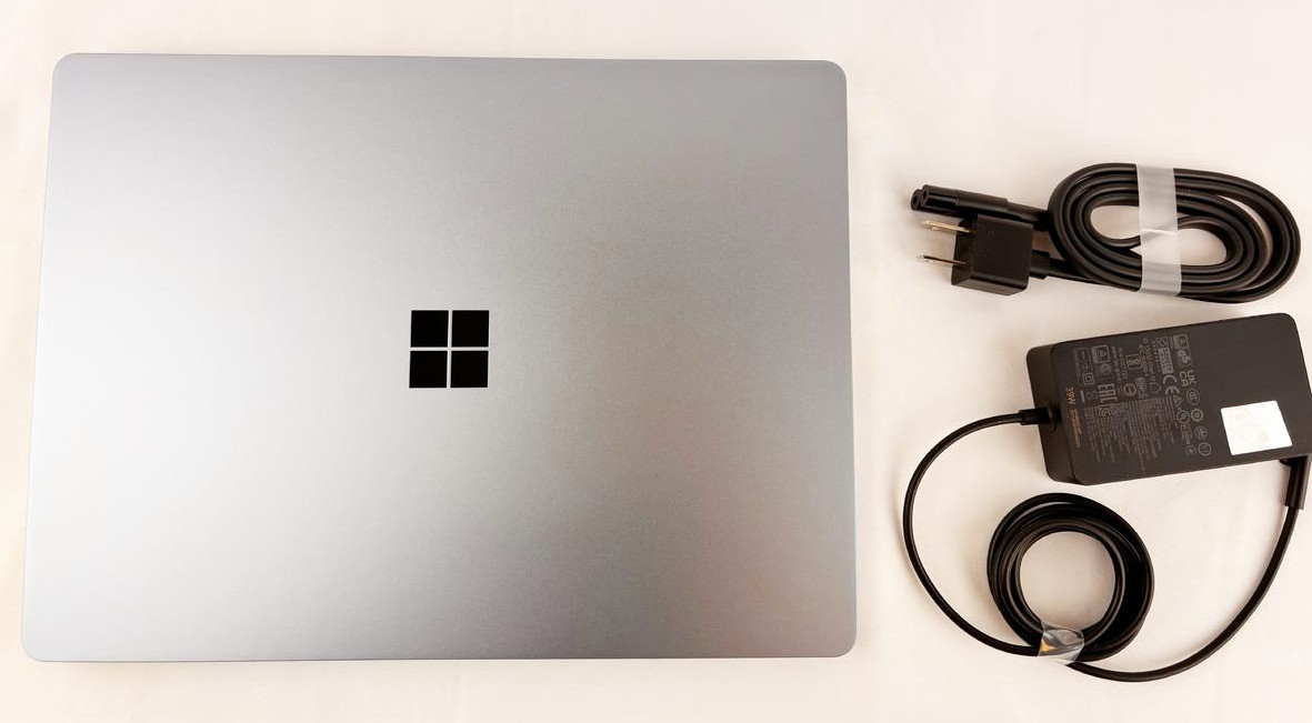 Used Very Good Microsoft Surface Laptop Go 3 – i5/8GB/256GB – Ice Blue