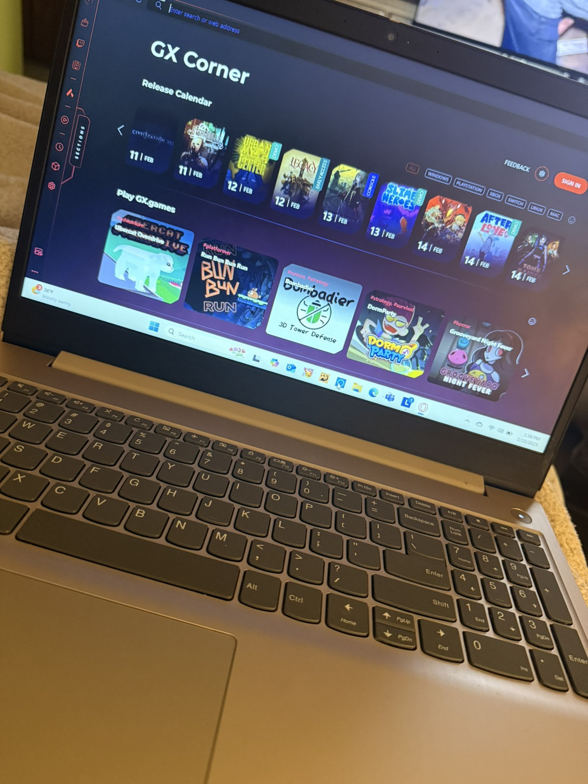 Lenovo IdeaPad 3 Chromebook 15.6” (128GB eMMC Intel Pentium Silver N6000 1.1GHz