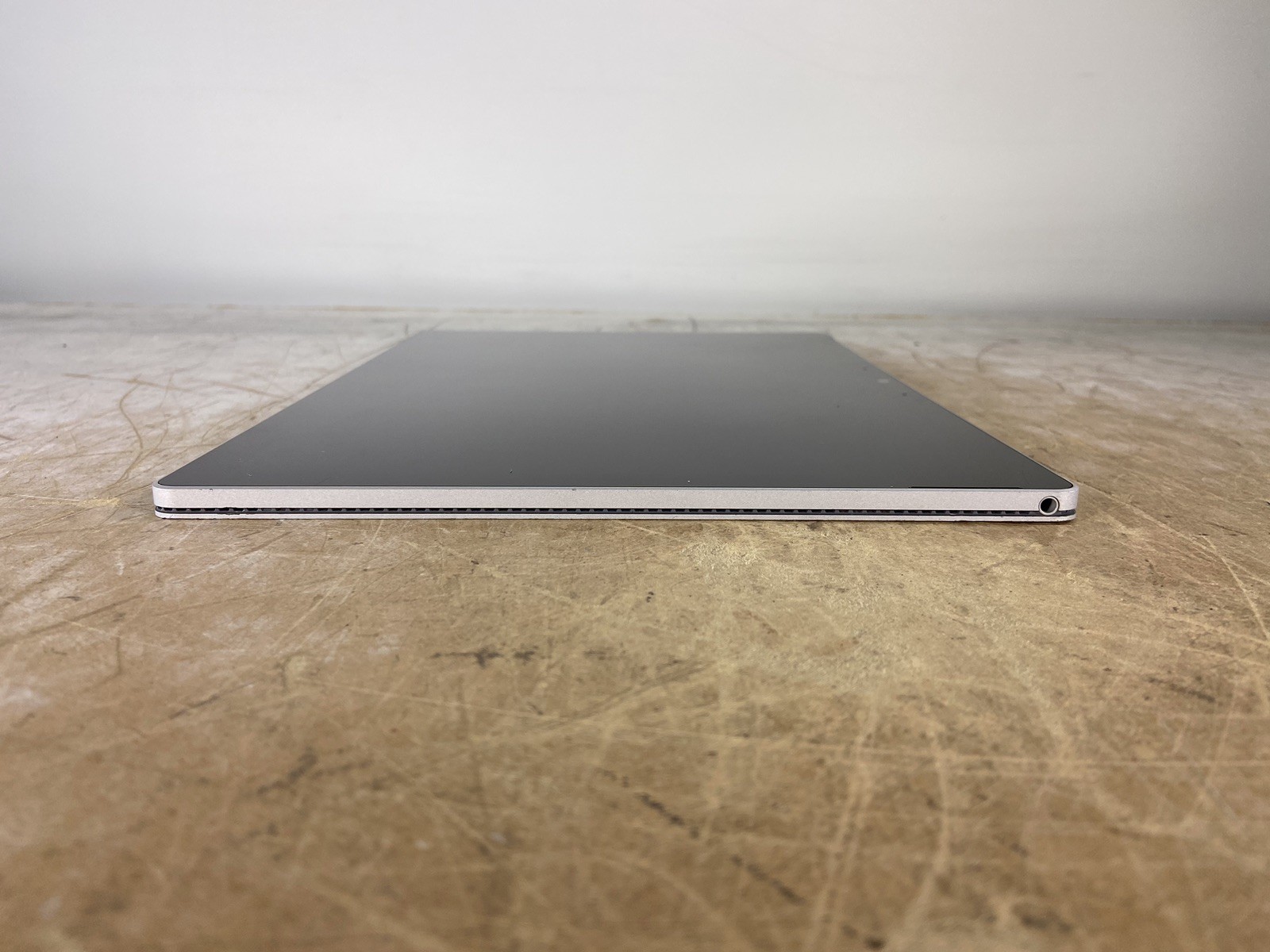 MICROSOFT SURFACE BOOK 3 1900 i5-1035G7 @ 1.20GHz, 8GB RAM, 256GB SSD