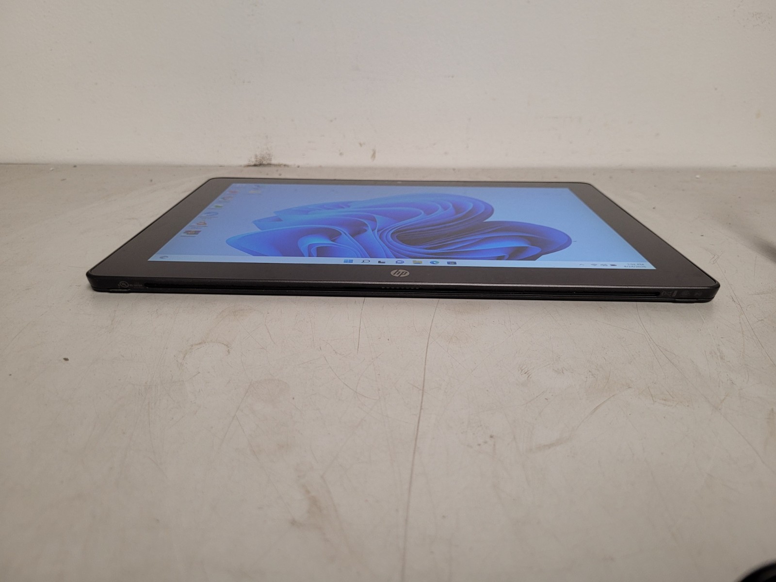 Hp pro x2 612 G2 tablet 12″touch m3-37Y30 1ghz 4gb ram 128gb ssd 5CG71902SZ