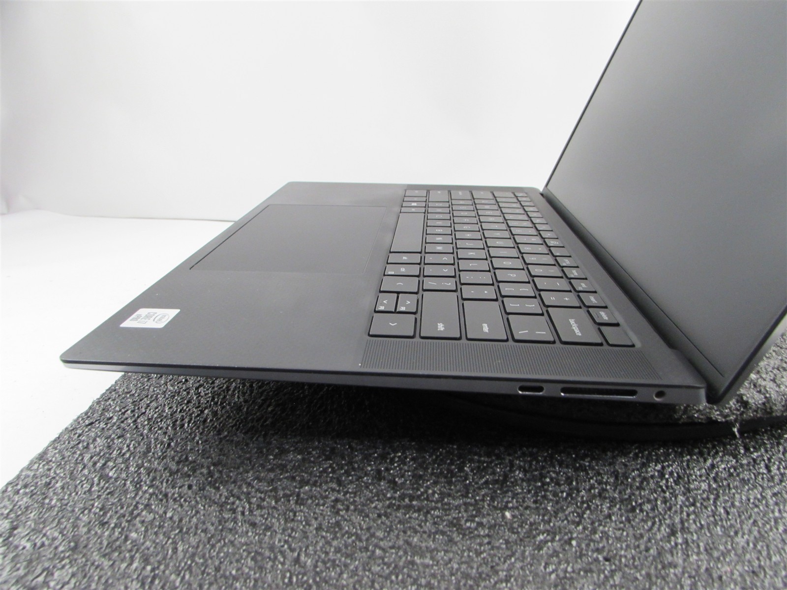 DELL PRECISION 5550 1920X1200 FHD I7-10850H 1TB 32GB RAM T1000 WIN 11 NO BATT