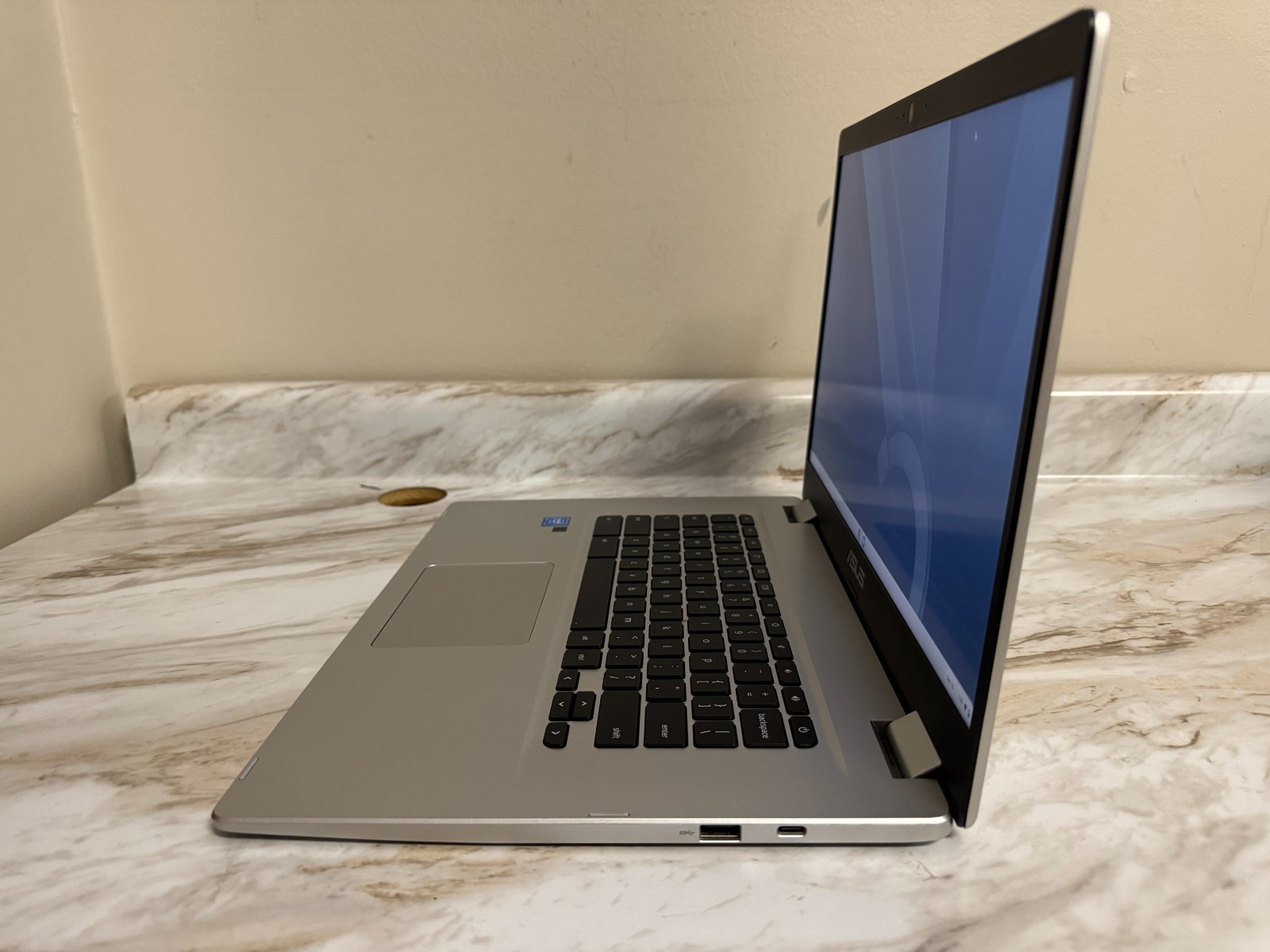 ASUS Chromebook 15.6″ FHD N3350 4GB 64GB Chrome OS C523NA-IH44F – Silver
