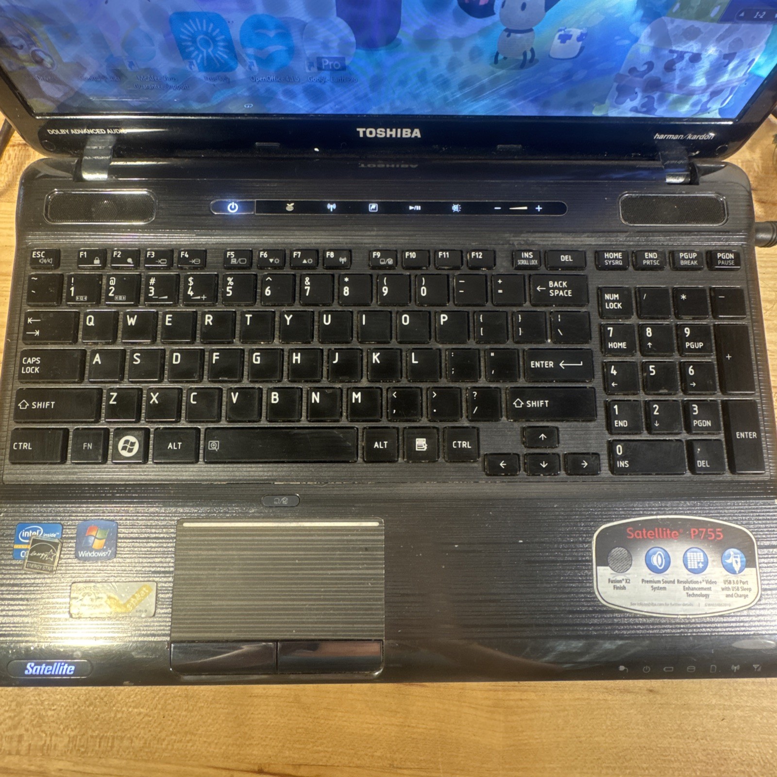 Toshiba Satellite P755 Laptop Intel Core i7-2670 QM 2.20 GHz 8GB Ram Win7 READ