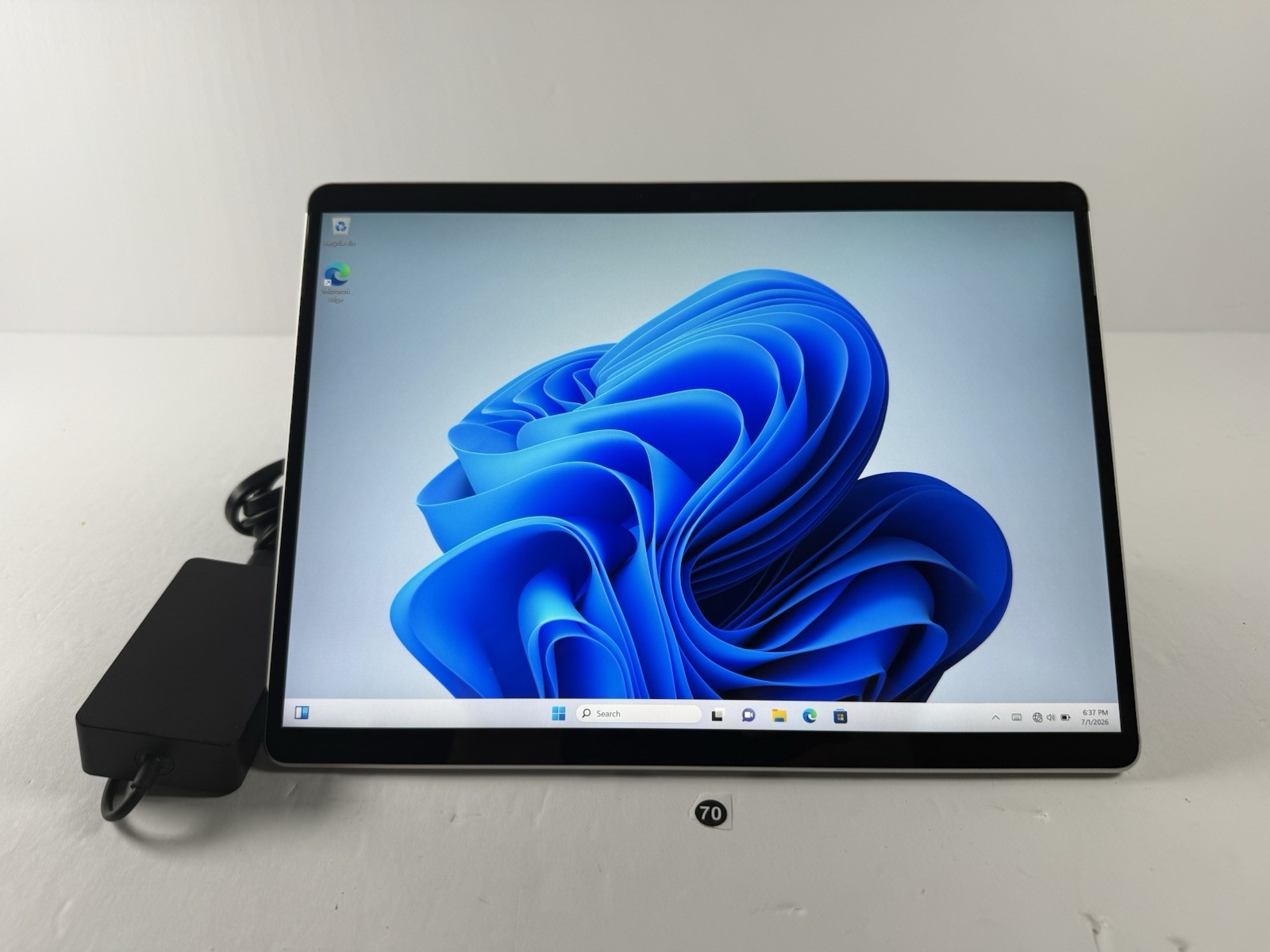 Microsoft Surface Pro 8 (1982) i5-1145G7 – 16GB RAM – 256GB 120Hz – Win 11 Pro