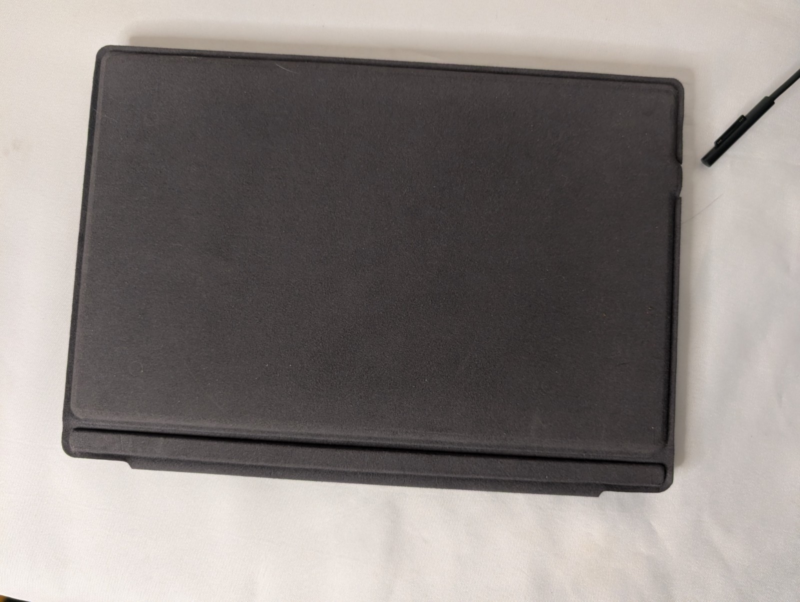 Microsoft Surface Pro 5 12.3 inch (256Gb, Intel i7 2.6GHz, 8GB RAM + Accessories