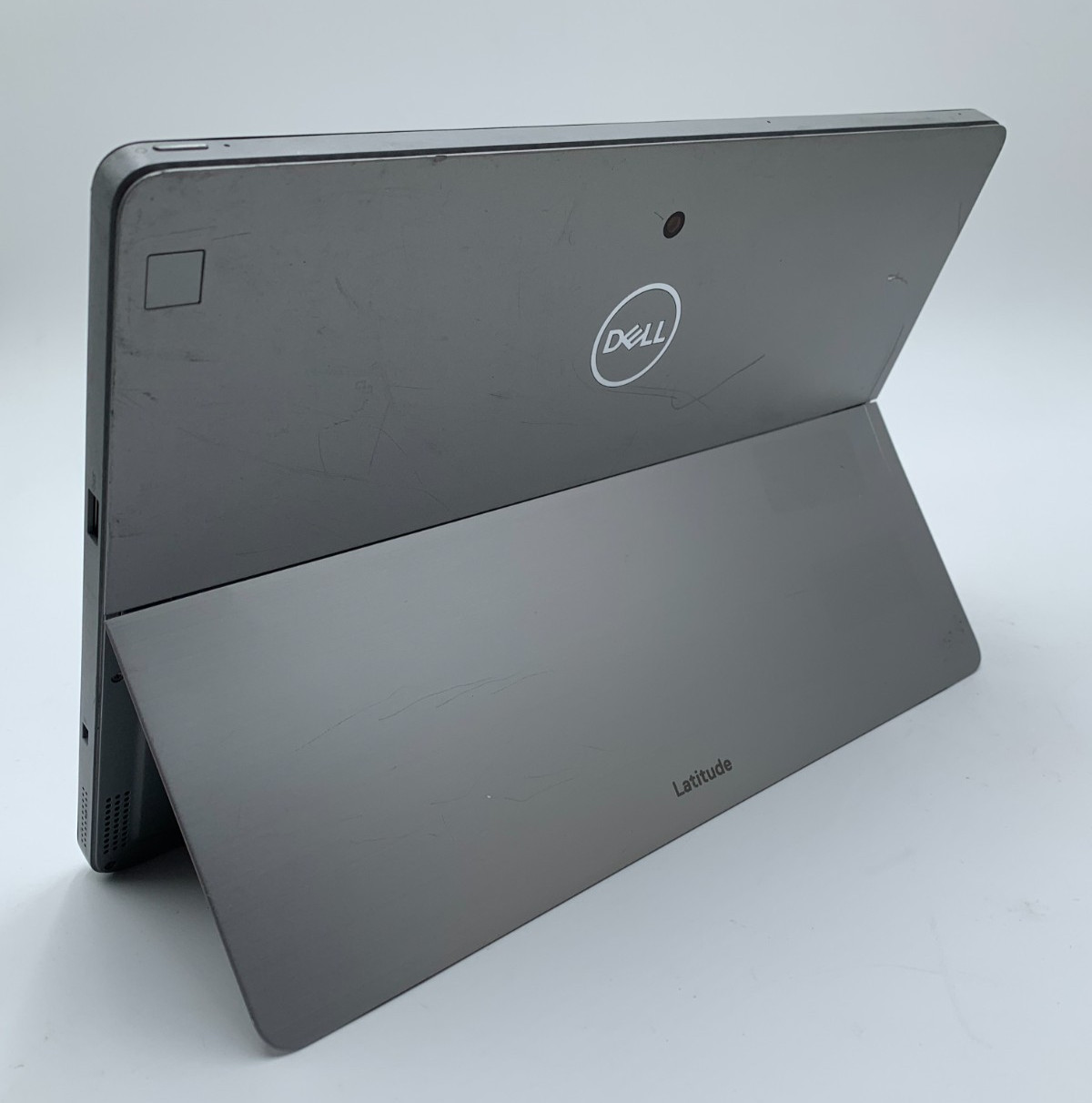 Dell Latitude 7200 2-n-1 Tablet ONLY 14″i3-8366U 250GB SSD 8GB DDR4 Silver C/Dnt