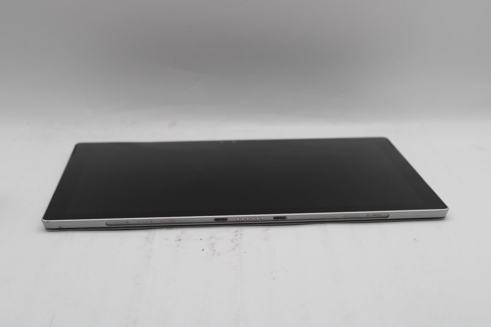 Microsoft Surface Pro 4 1724 _ i5-6300U _ 8GB / 256GB _ No OS *READ