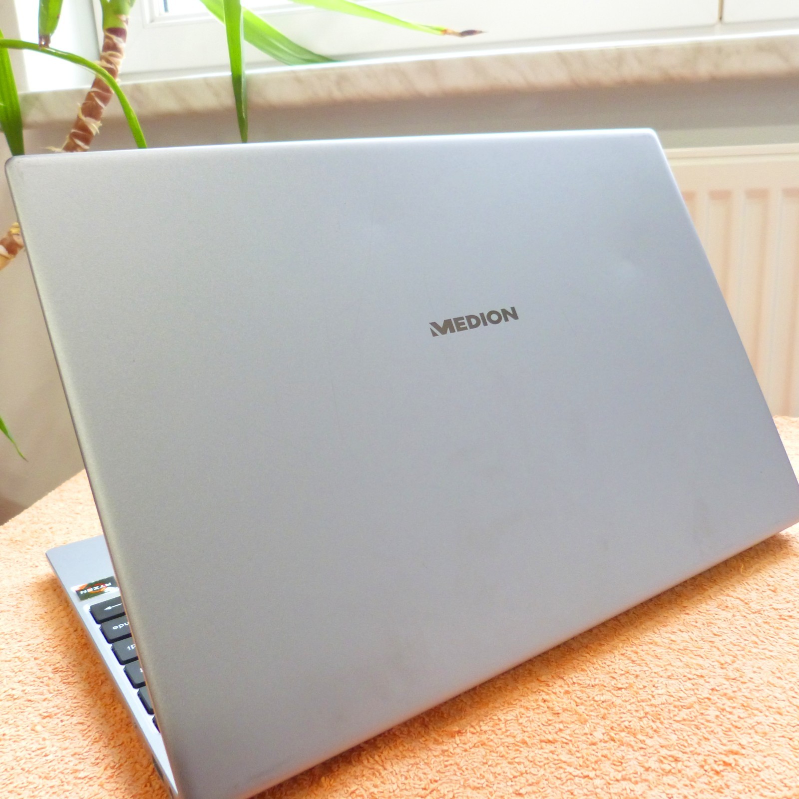 Medion E14302 14″ FULLHD SLIM Ultrabook l SSD Windows 11 l AMD RYZEN USBC