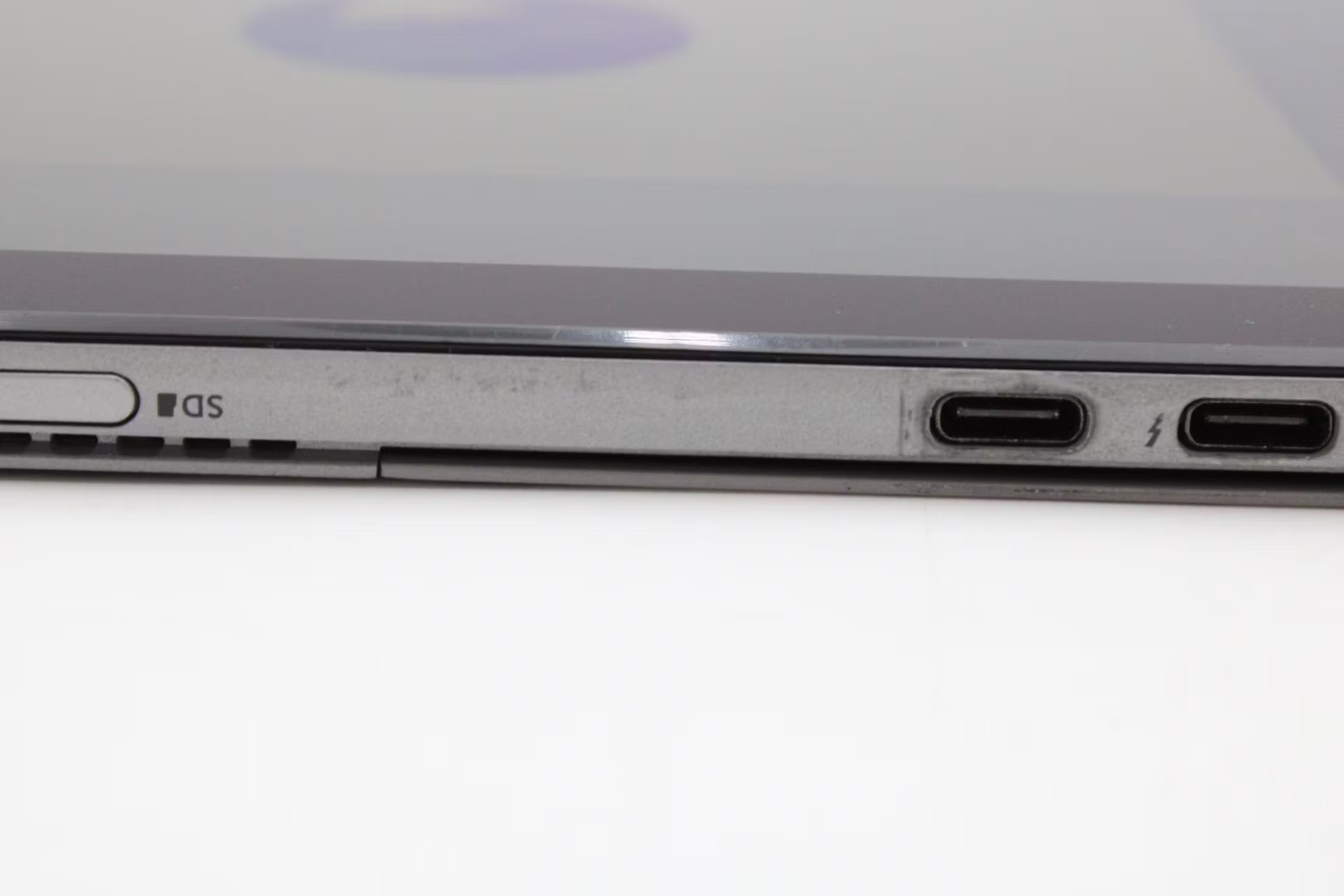 Dell Latitude 7210 2-in-1 Used 12.3″ i5-10310U, 16GB RAM, 256GB NVMe, No Keyb…
