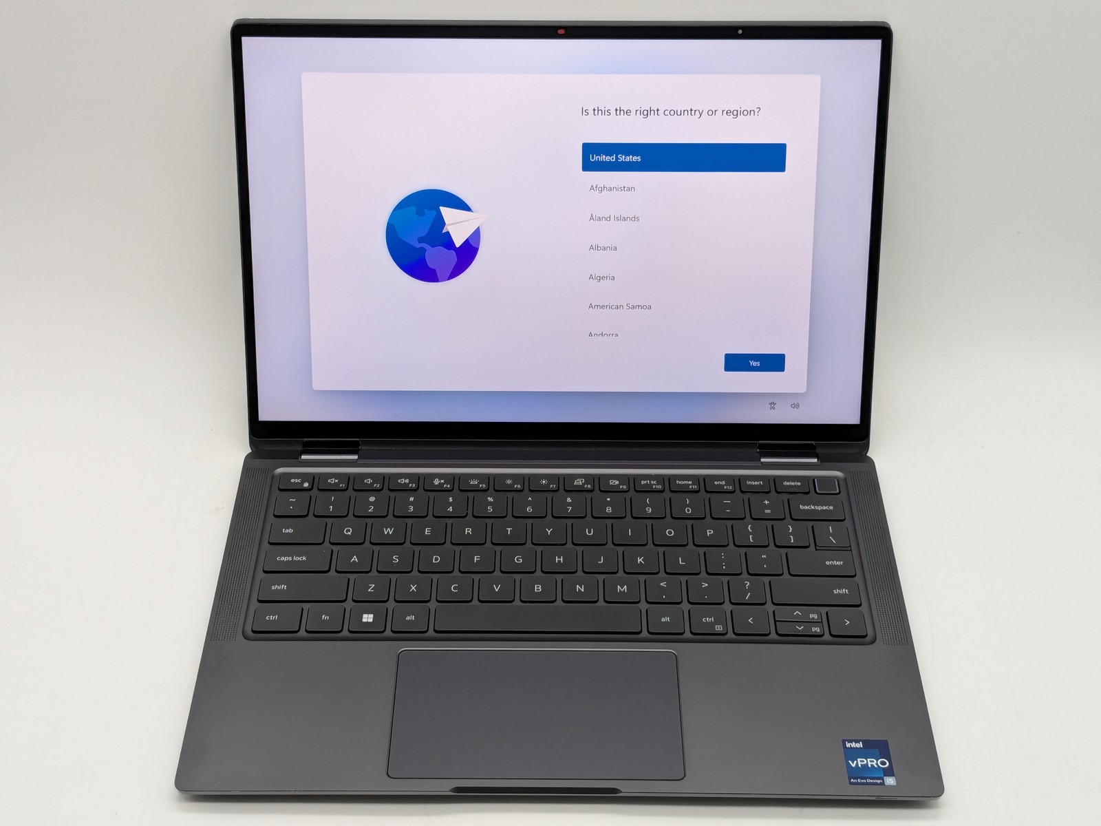 Dell Latitude 9330 2-in-1 13″ 2560 x 1600 Touch I5-1240U W11P 256GB SSD 16GB