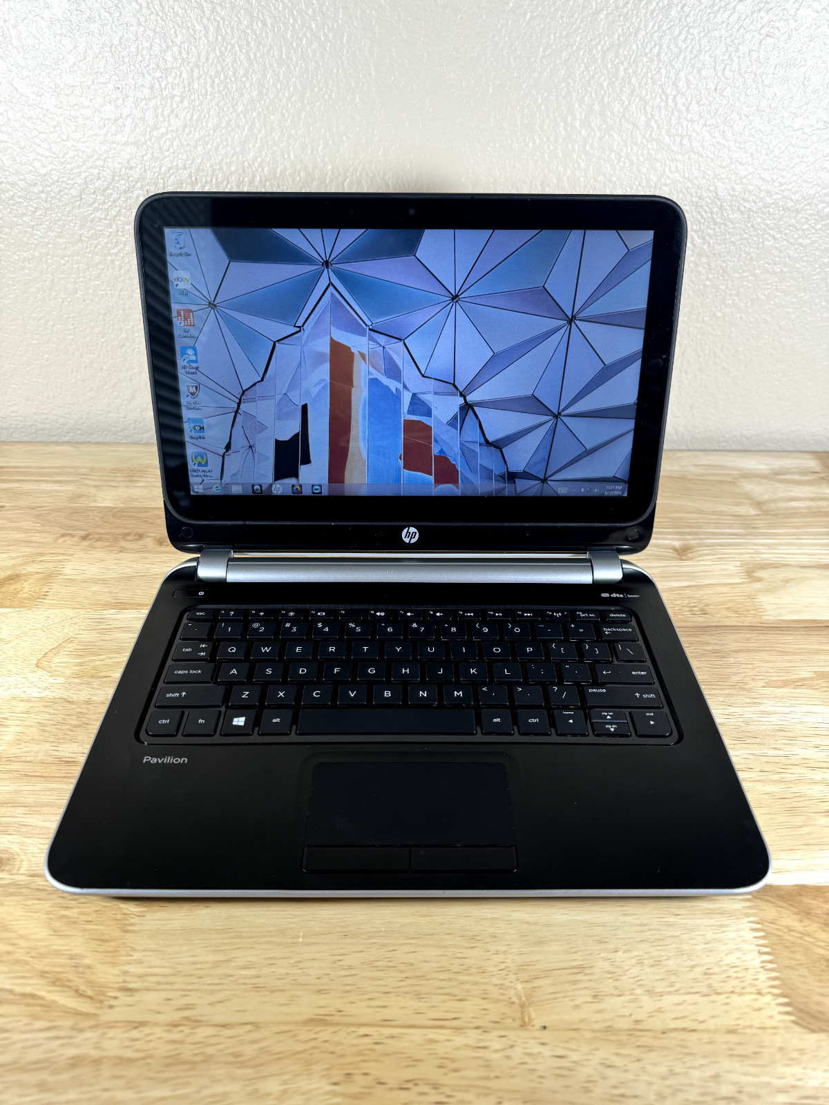 HP Pavilion TS11 AMD A4-1250 APU W/ Radeon HD 4GB RAM/ 11.5″ Touchscreen